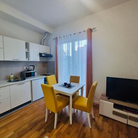 Apartment Dora 采蒂涅 外观 照片