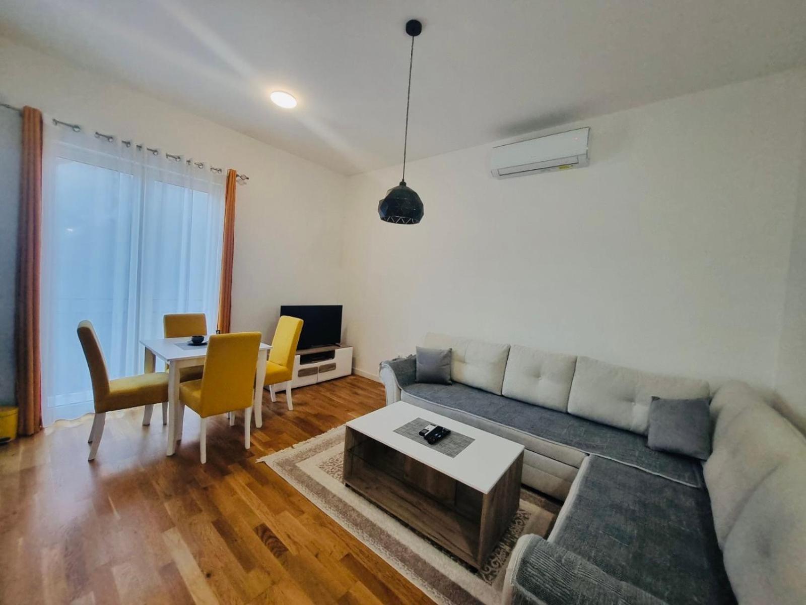 Apartment Dora 采蒂涅 外观 照片