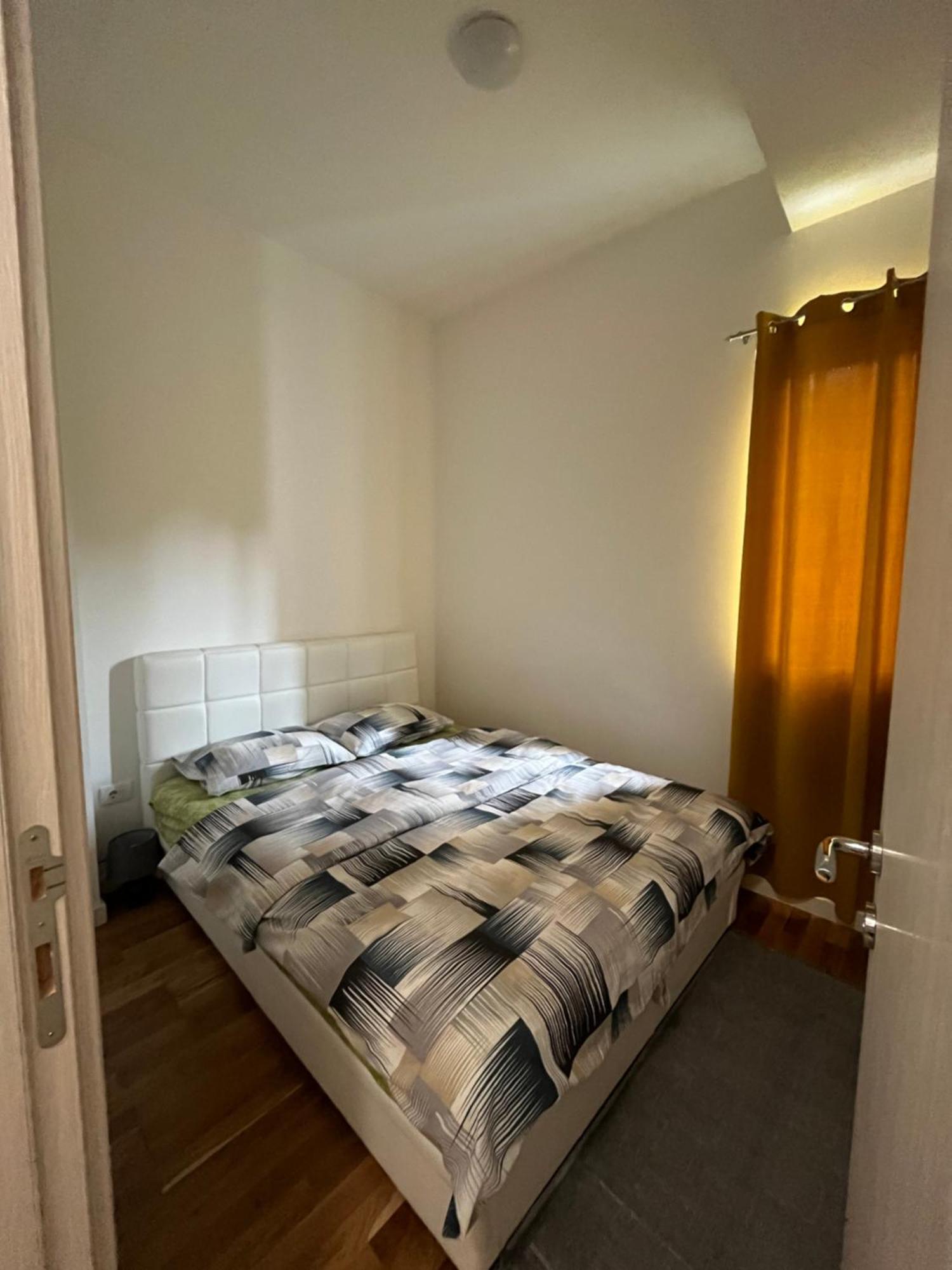 Apartment Dora 采蒂涅 外观 照片